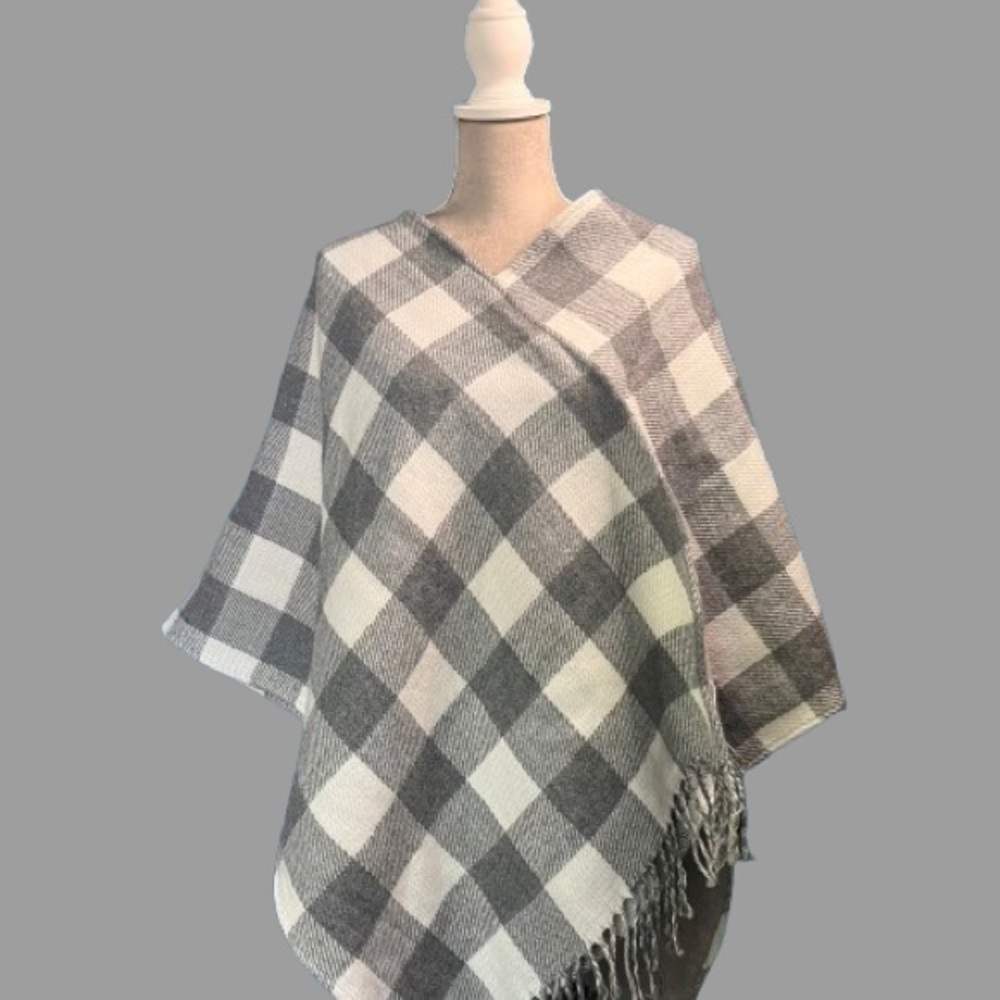 Not For Sale G.H. Bass & Co. Reversible Grey Plaid Shawl
Not For sale